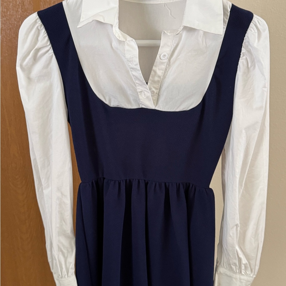 SHEIN White and Blue Pleated Midi Dress with Puff Sleeves; Woman’s XS; US-2